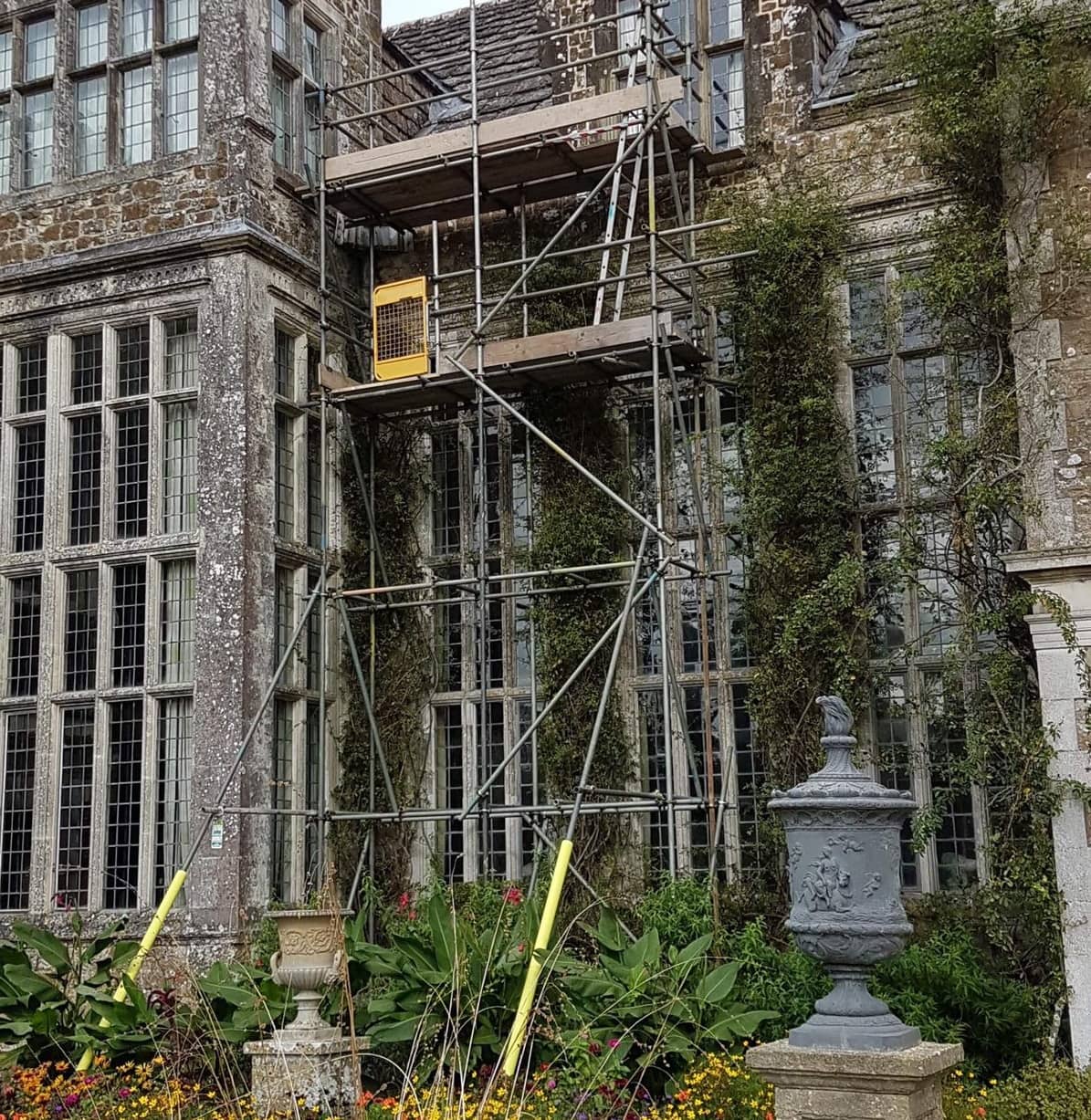 How long can scaffold stay up